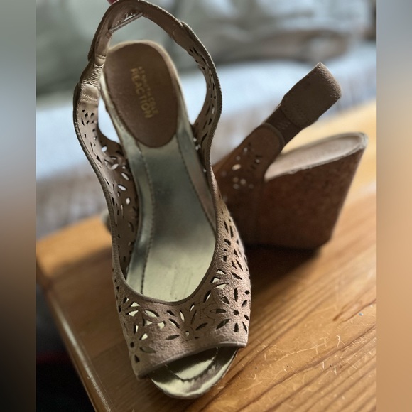 Tan Eyelet Slingback Wedge - Picture 2 of 5